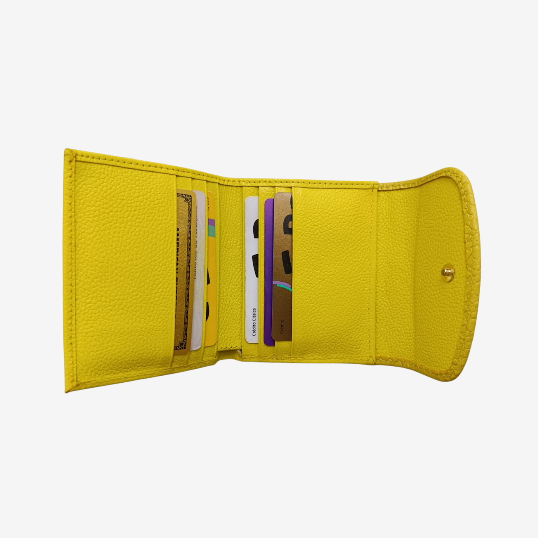 Billetera pequeña en cuero para mujer color amarillo