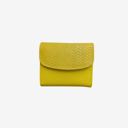 Billetera pequeña en cuero para mujer color amarillo