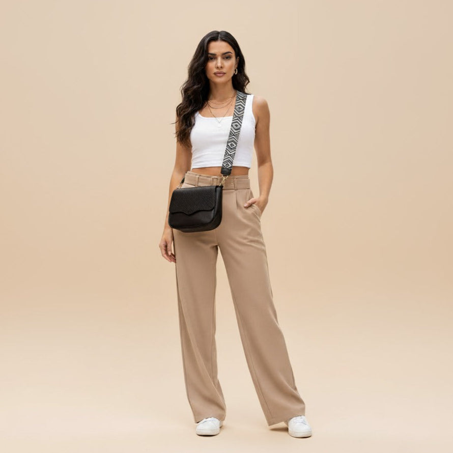 Bolsos manos libres Tipo Carriel en cuero negro