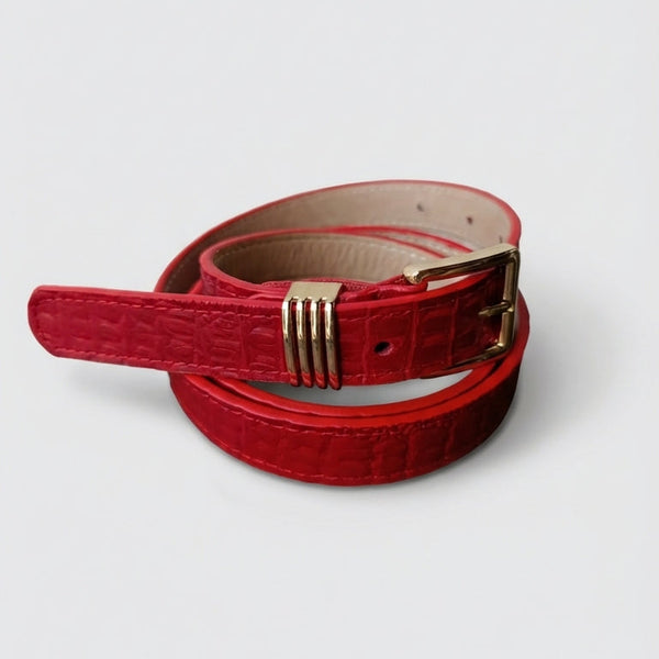 CLASSIC EN CUERO GRABADO ROJO