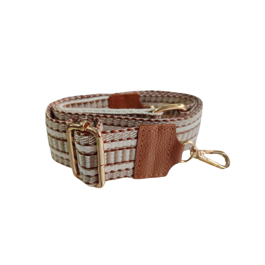 Correa para bolso tejida con puntera en cuero color miel y herrajes dorados inoxidables